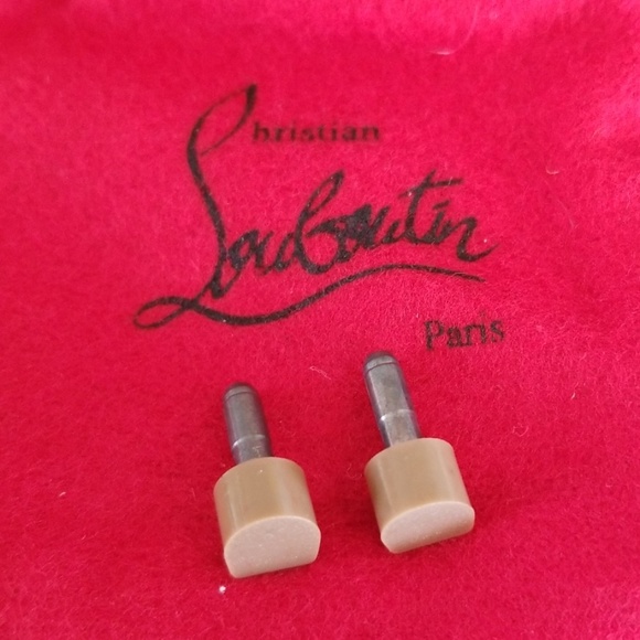 NWT Gorgeous Christian Louboutin Neutral Pump - Picture 8 of 8